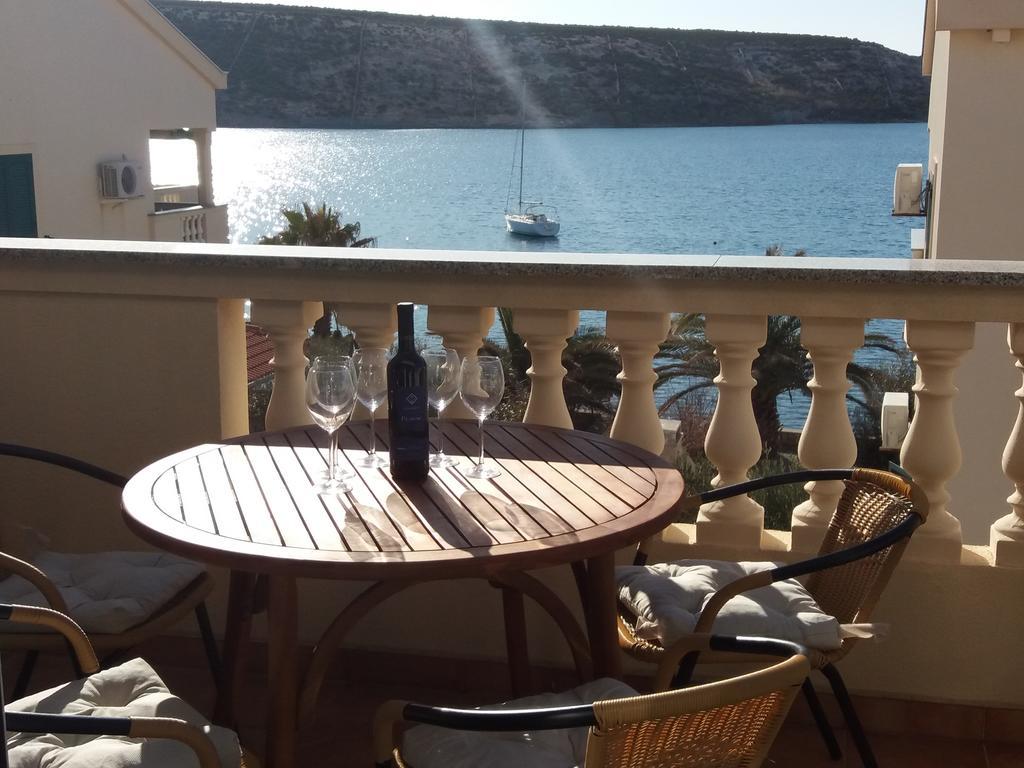 Apartments Next To Sea Maris Novalja Chambre photo